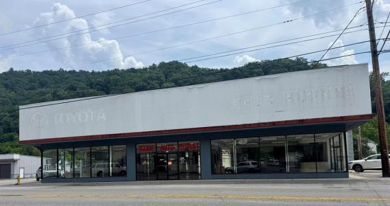 912 South Lake Drive, Prestonsburg, Kentucky 41653, USA