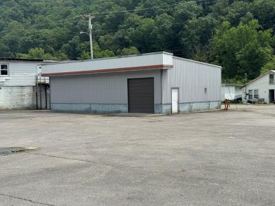 912 South Lake Drive, Prestonsburg, Kentucky 41653, USA