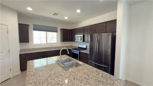 3017 Young Bouvier Avenue, Henderson, 内华达州 89044, 美国