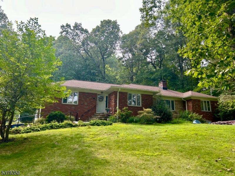 17 Helen Street, Warren, New Jersey 07059, USA