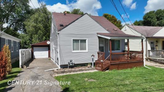 3918 Larchmont, Flint, Michigan 48532, USA