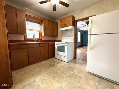 1302 3rd Avenue, Jamestown, Северная Дакота 58401, Соединенные Штаты