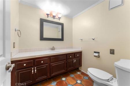 1710 Fairmont Drive, Redlands, California 92373, USA