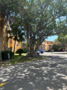 4304 NW 9 Avenue #1-2a, Deerfield Beach, Floride 33064, États-Unis