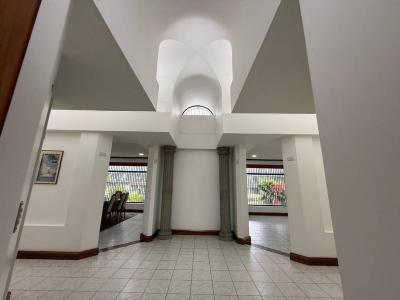 Arcos Ulloa Heredia, Heredia 00001, Costa Rica