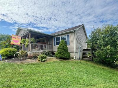 8005 Stone Castle Road, Athens, אוהיו 45701, ארצות הברית של אמריקה 