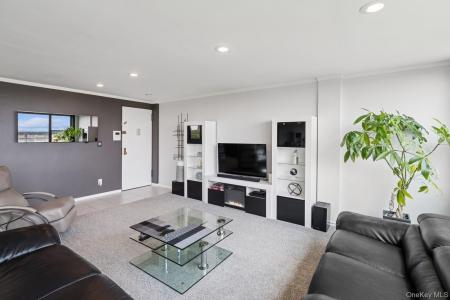 162-40 9th Avenue unit: 8B 8B, Beechhurst, New York 11357