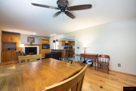 1002 Oak Terrace Drive, North Mankato, Minnesota 56003, Estados Unidos