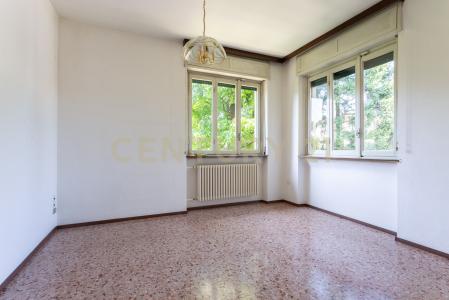 Via Giuseppe Garibaldi, Rescaldina, Lombardia 20027, איטליה