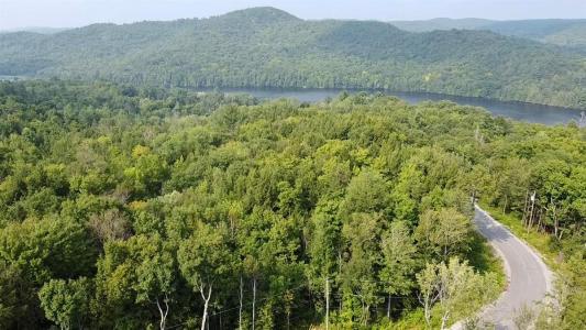 11 Ch. Peerless, Chelsea, Quebec J9B 0G4, Canada