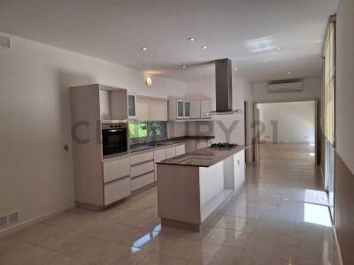 Calle Los Cisnes 2, Berazategui, GBA Sur 1885, Argentina