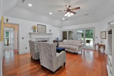 511 Bradenburg Dr., Florence, אלבמה 35634, ארצות הברית של אמריקה 