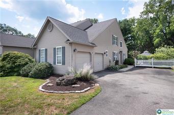 2073 Rolling Meadow Drive, Macungie, Pennsylvania 18062