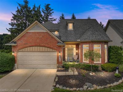 5540 River Park Drive, Waterford, Michigan 48327, USA