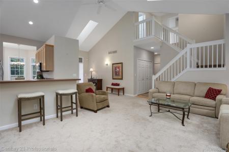 5540 River Park Drive, Waterford, Michigan 48327, USA