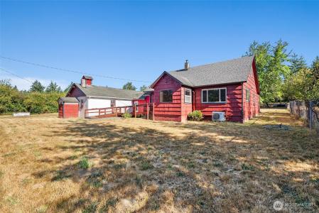 1335 Centralia Alpha Road, Chehalis, Washington 98532