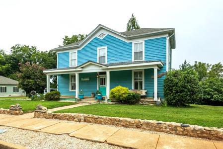 217 Fifth Street, Clarksville, Virginia 23927, USA