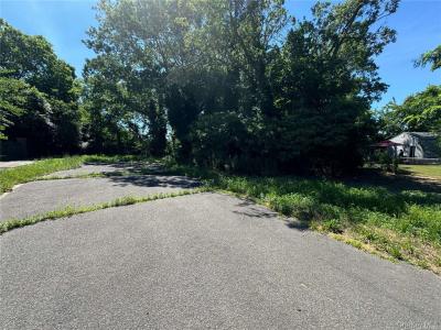 215 Cortland Street, Copiague, New York 11726, Amerika Birleşik Devletleri