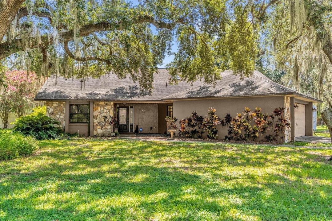 4612 REYNOSA DRIVE SW, Winter Haven, Florida 33880
