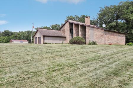 19414 East Frontage Road, Raymond, Illinois 62560