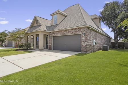 13284 Hilliard Street, D'Iberville, Mississippi 39540, HOA KỲ