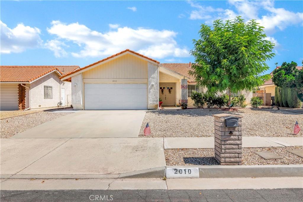 2010 Silver Oak Way, Hemet, Californie 92545, États-Unis