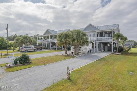 120 Shell Rock Lane, Hubert, North Carolina 28539