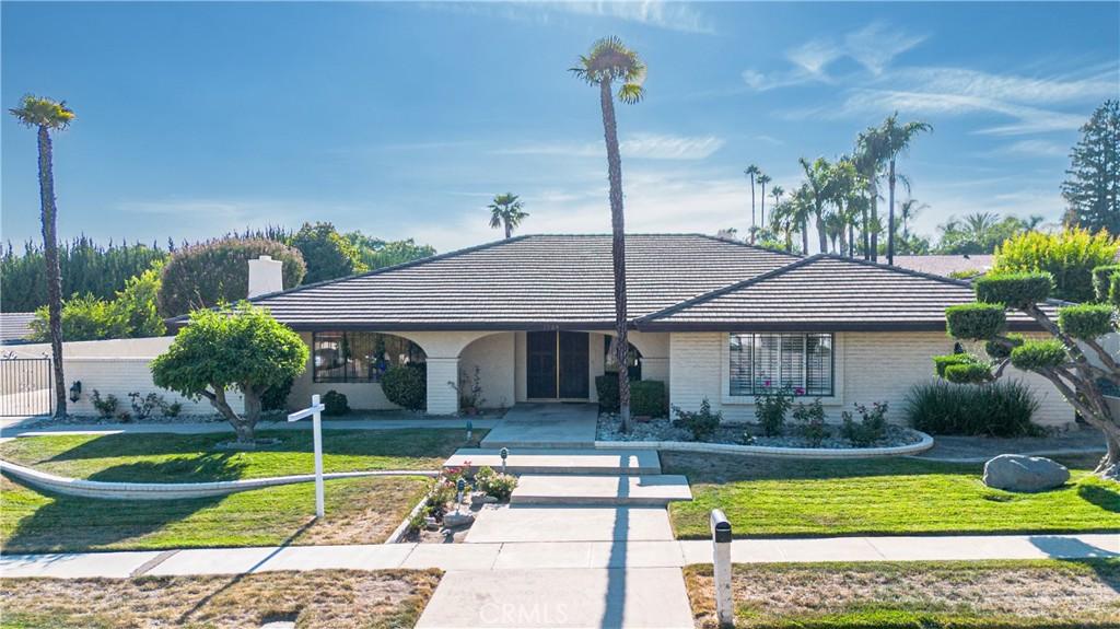 1739 N. Tulare Way, Upland, קליפורניה 91784, ארצות הברית של אמריקה