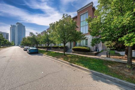82 SUNCREST BOULEVARD, Markham, Ontario L3T 7Y1, Canada