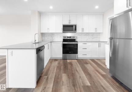 752 BERG LOOP, Leduc, Alberta T9E 1G8, Canada