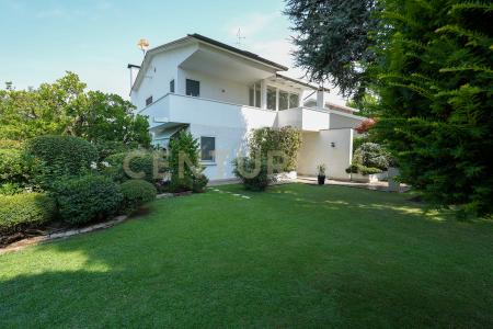 Via F. Petrarca, Legnago, Veneto 37045, איטליה