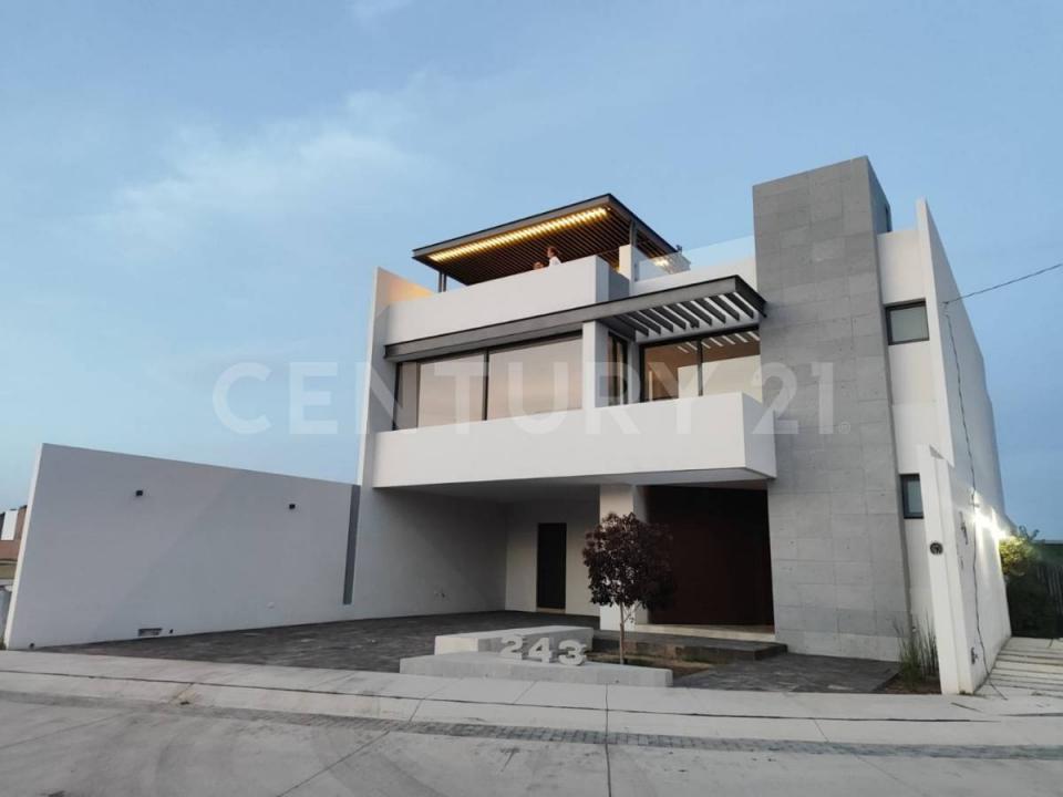 Boulevard Juan Pablo II. San Nicolás Premier 1410 INT 243,, Aguascalientes, Aguascalientes 20200, Messico