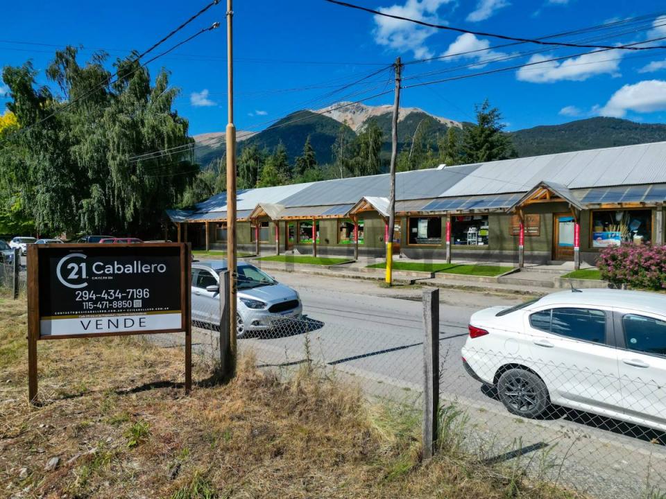 Calle Cerro Inacayal 100, Villa La Angostura, Neuquén 8407, Argentina