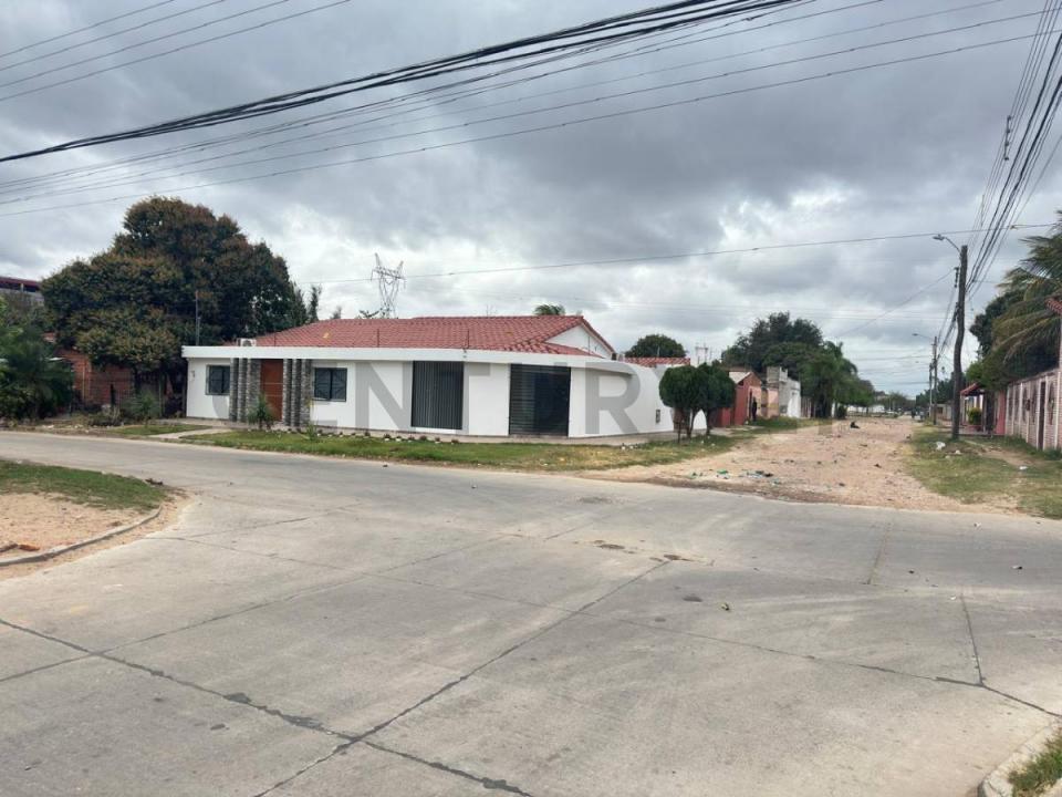 av 7mo anillo dos de agosto y cambodromo , Norte, Santa Cruz 0000, Bolivia
