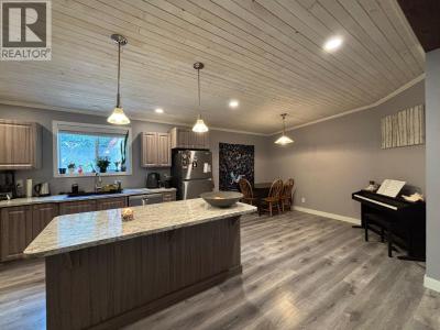 3520 33 HIGHWAY, Westbridge, 不列顛哥倫比亞省 V0H 1Y0, 加拿大