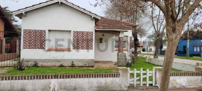 Mariano Moreno 731 , Mar Chiquita, Buenos Aires (fuera De GBA) 7172, Argentina