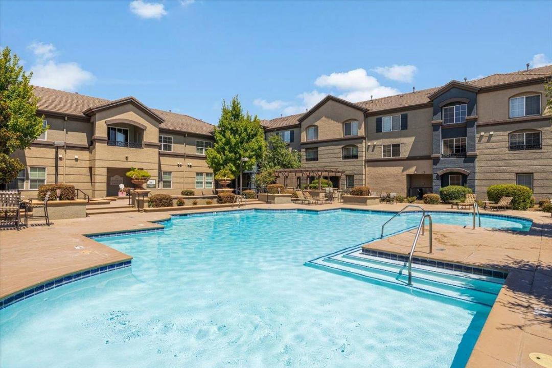 2001 Club Center Drive 8142, Sacramento, קליפורניה 95835, ארצות הברית של אמריקה