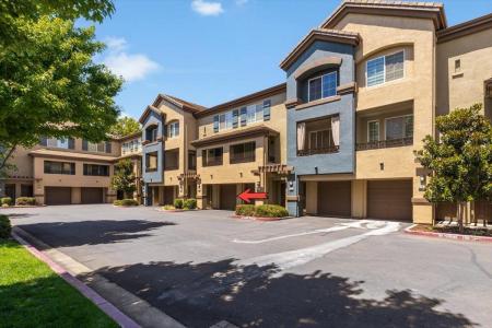 2001 Club Center Drive 8142, Sacramento, קליפורניה 95835, ארצות הברית של אמריקה