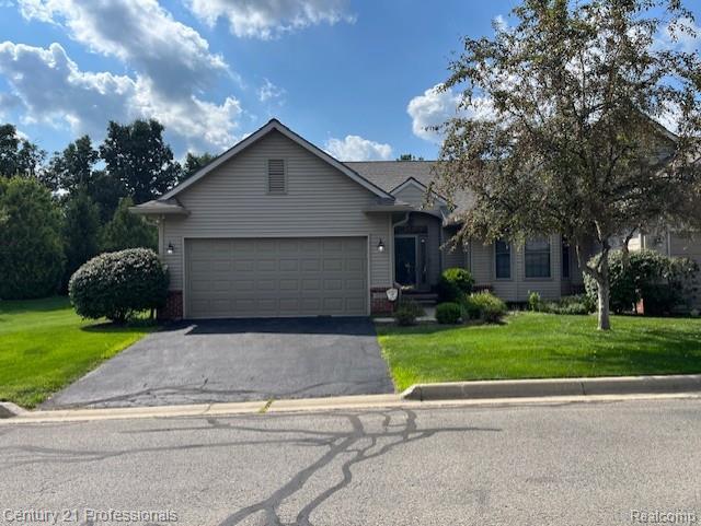 6252 Northridge Hills Drive #66, Brighton, Michigan 48116, États-Unis