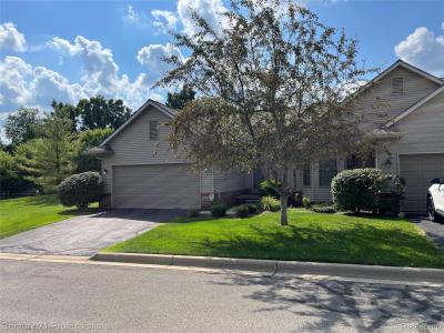 6252 Northridge Hills Drive #66, Brighton, Michigan 48116, États-Unis