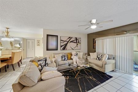 2710 Riverside Dr 106-A, Coral Springs, Flórida 33065, Estados Unidos