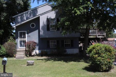 1026 Twin Vw, Glen Burnie, Maryland 21060, Stati Uniti