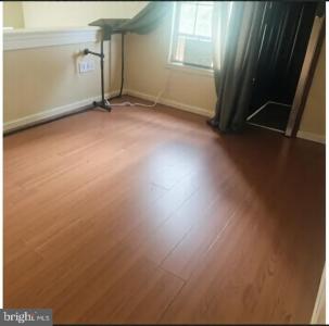 1026 Twin Vw, Glen Burnie, Maryland 21060, HOA KỲ