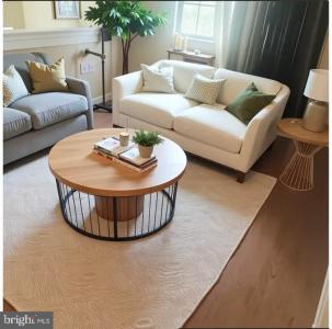 1026 Twin Vw, Glen Burnie, Maryland 21060, HOA KỲ