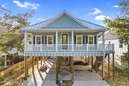 202 NE 33rd Street, Oak Island, North Carolina 28465, Stati Uniti