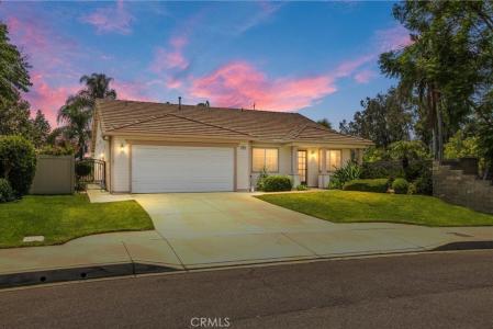 29025 Oak Creek Lane, Highland, Kaliforniya 92346, Amerika Birleşik Devletleri