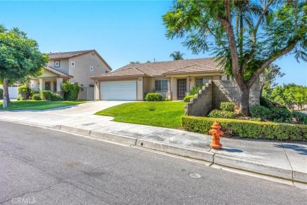 29025 Oak Creek Lane, Highland, Kaliforniya 92346, Amerika Birleşik Devletleri
