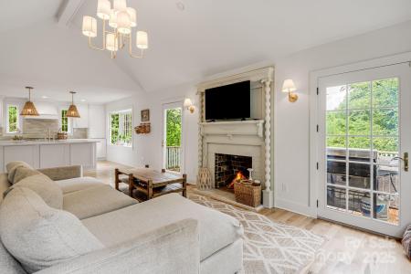 92 Rose Hill Road, Asheville, Kuzey Karolina 28803, Amerika Birleşik Devletleri