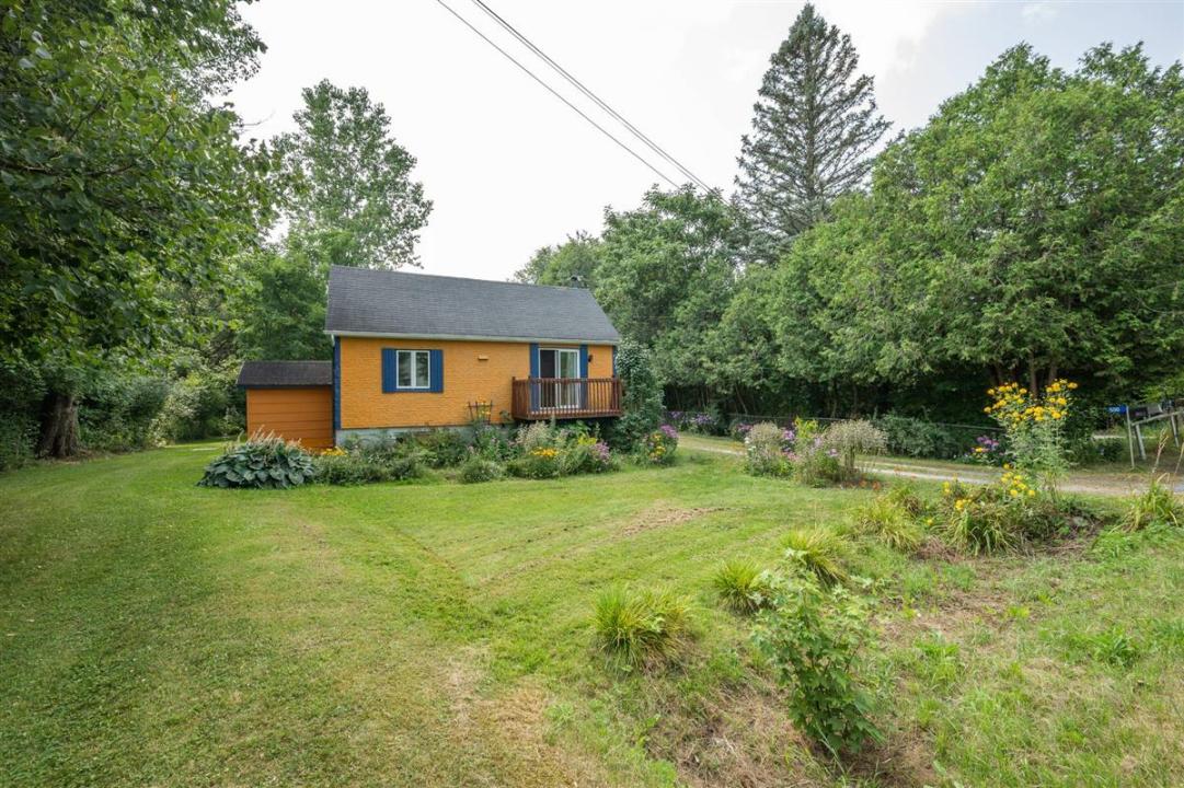 550  Ch. Magenta, Farnham, Quebec J2N 2R2, Kanada