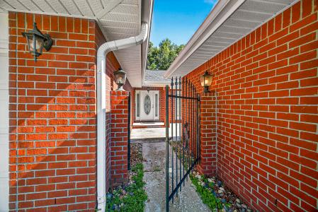 1548 Pelican Point Dr, Cantonment, Florida 32533